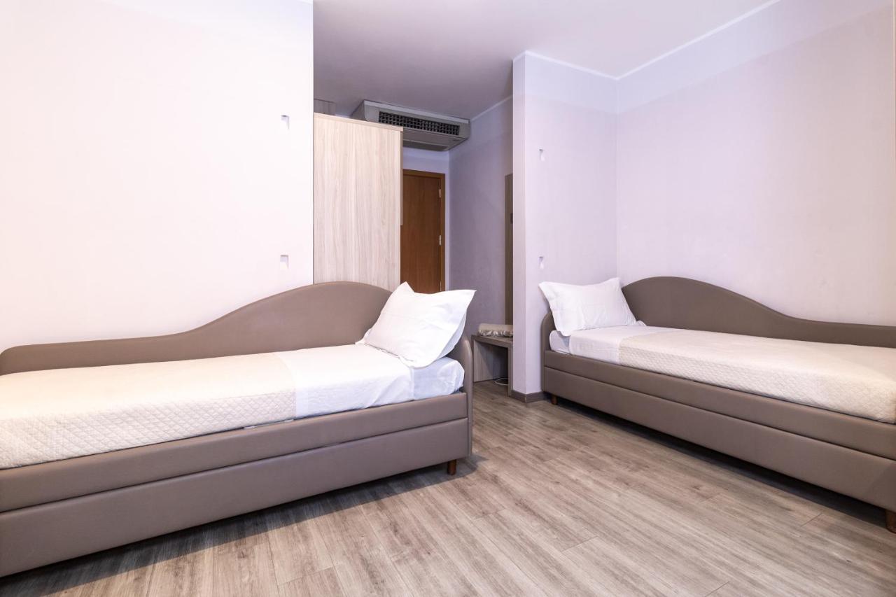 Hotel Alfonsina Riccione Luaran gambar