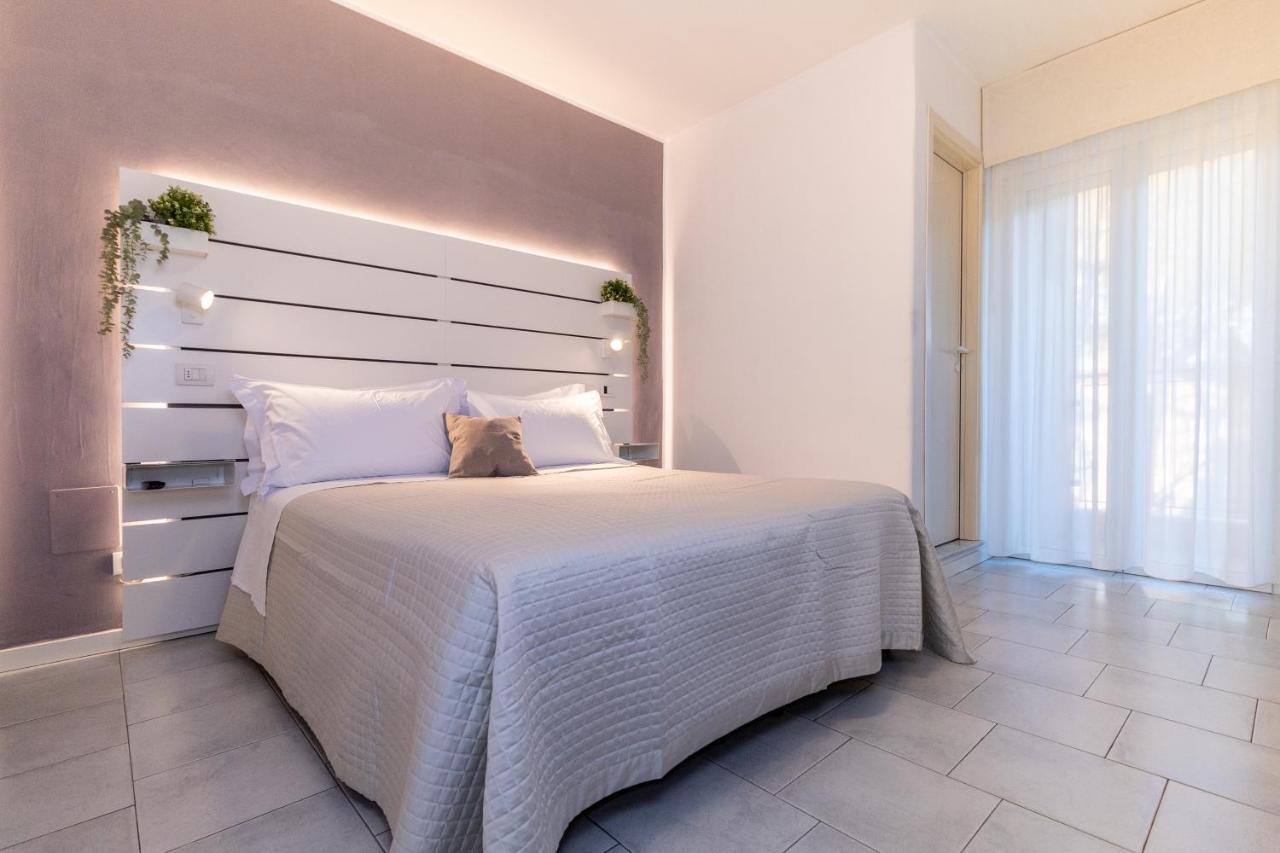 Hotel Alfonsina Riccione Luaran gambar